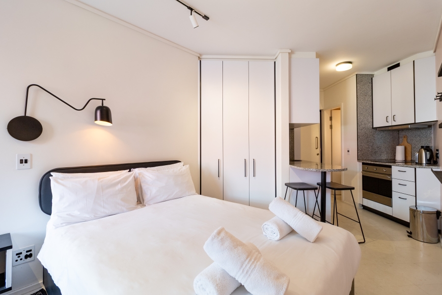 1 Bedroom Property for Sale in Sea Point Western Cape
